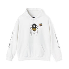 Carica l&#39;immagine nel visualizzatore di Gallery, 2to4wheels - Save the Bees V5 Unisex Heavy Blend™ Hooded Sweatshirt