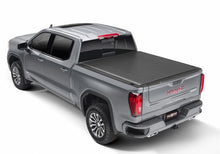 Cargar imagen en el visor de la galería, Truxedo 20-21 GM 1500 (New Body) w/ CarbonPro Bed 5ft 9in Lo Pro Bed Cover