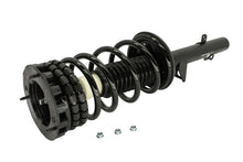 Laden Sie das Bild in den Galerie-Viewer, KYB Shocks &amp; Struts Strut Plus Rear FORD Taurus 2000-07 MERCURY Sable 2000-05