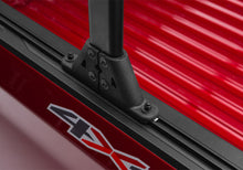 Cargar imagen en el visor de la galería, Truxedo 20-21 Jeep Gladiator Elevate TS Rails w/4 Tie Down