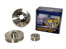 गैलरी व्यूवर में इमेज लोड करें, BBK 96-01 Mustang 4.6 GT Cobra Underdrive Pulley Kit - Lightweight CNC Billet Aluminum (3pc)