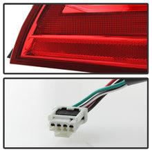 Charger l&#39;image dans la galerie, xTune 16-18 Nissan Altima 4DR Passenger Side Tail Light - OEM Outter Right (ALT-JH-NA16-4D-OE-OR)