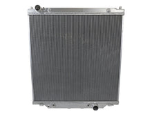 Cargar imagen en el visor de la galería, aFe BladeRunner Street Series Radiator 03-07 ford Diesel Trucks V8 6.0L