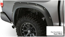 Charger l&#39;image dans la galerie, Bushwacker 16-18 Toyota Tundra Fleetside Pocket Style Flares 4pc 66.7/78.7/97.6in Bed - Super White