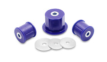 Laden Sie das Bild in den Galerie-Viewer, SuperPro 2011 BMW 128i Base Rear Differential Mount Bushing Set