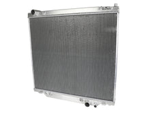 Cargar imagen en el visor de la galería, aFe BladeRunner Street Series Radiator 99-04 Ford Trucks V10 6.8L