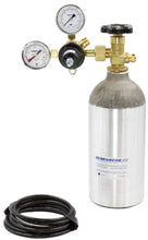 Laden Sie das Bild in den Galerie-Viewer, Autometer CO2 Complete Bottle Kit - 2.5lb Bottle/Valve/Regulator/Tubing