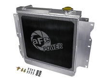 गैलरी व्यूवर में इमेज लोड करें, aFe BladeRunner Street Series Tube &amp; Fin Aluminum Radiator Jeep Wrangler (TJ) L6-4.0L