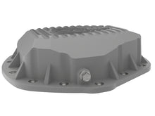 Carica l&#39;immagine nel visualizzatore di Gallery, aFe Street Series Rear Differential Cover Raw w/ Machined Fins 01-18 GM Diesel Trucks V8-6.6L (td)