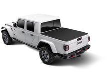 गैलरी व्यूवर में इमेज लोड करें, Truxedo 2020 Jeep Gladiator 5ft Sentry CT Bed Cover