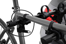 गैलरी व्यूवर में इमेज लोड करें, Thule Gateway Pro 3 Hanging-Style Trunk Bike Rack w/Anti-Sway Cages (Up to 3 Bikes) - Black