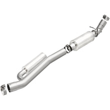 गैलरी व्यूवर में इमेज लोड करें, MagnaFlow D-Fit Muffler Replacement 409 SS 3.5in 19-21 GMC Sierra 1500