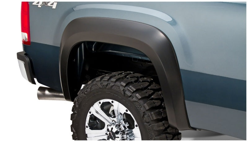 Bushwacker 07-13 GMC Sierra 1500 Fleetside Extend-A-Fender Style Flares 2pc 78.7/97.6in Bed - Black