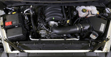 Cargar imagen en el visor de la galería, Airaid 19-20 Chevrolet Silverado 1500 V6-4.3L Jr Intake Kit - Oiled / Yellow Media