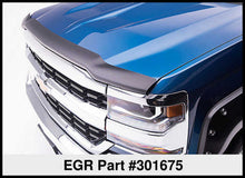 Laden Sie das Bild in den Galerie-Viewer, EGR 16+ Chev Silverado LD Superguard Hood Shield - Matte