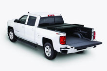 गैलरी व्यूवर में इमेज लोड करें, Tonno Pro 04-06 Chevy Silverado 1500 5.8ft Fleetside Tonno Fold Tri-Fold Tonneau Cover