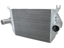 Carica l&#39;immagine nel visualizzatore di Gallery, aFe Bladerunner Intercoolers 99-03 Ford Diesel Trucks V8 7.3L (td)