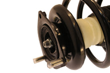 Laden Sie das Bild in den Galerie-Viewer, KYB Shocks &amp; Struts Strut Plus Front Right Nissan Sentra 2006-2002