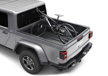 Cargar imagen en el visor de la galería, Thule Insta-Gater Pro - Upright Bike Rack for Truck Beds - Black
