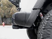 Charger l&#39;image dans la galerie, aFe Rebel Series 2.5in 304 SS Cat-Back Exhaust w/ Black Tip 18-20 Jeep Wrangler (JL)