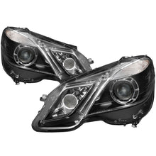 Load image into Gallery viewer, Xtune Mercedes E-Class 10-13 Projector Headlights OE Style Halogen Only Black PRO-JH-MBW21210-NA-BK