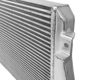 Carica l&#39;immagine nel visualizzatore di Gallery, aFe Bladerunner Intercooler 17-18 GM Diesel Trucks V8-6.6L L5P