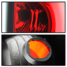 Cargar imagen en el visor de la galería, xTune 03-06 Chevrolet Silverado 1500 (w/o Stepside) Tail Light - OEM Right (ALT-JH-CS03-OE-R)