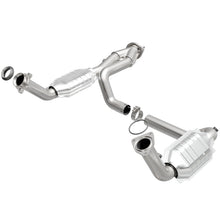 गैलरी व्यूवर में इमेज लोड करें, MagnaFlow Conv DF 02-06 Cadillac Escalade / 02-06 Chevy Avalanche 5.3L Dual Conv Y-Pipe Assembly 2WD