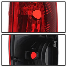 Carica l&#39;immagine nel visualizzatore di Gallery, Xtune Chevy Avalanche 02-06 Passenger Side Tail Lights - OEM Right ALT-JH-CAVA02-OE-R