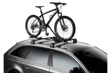 Carica l&#39;immagine nel visualizzatore di Gallery, Thule ProRide XT - Upright Bike Carrier (Bikes up to 44lbs.) - Black