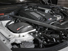 Charger l&#39;image dans la galerie, aFe Momentum GT Pro 5R Cold Air Intake System 15-17 BMW M3/M4 S55 (tt)