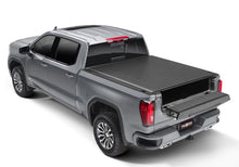 Cargar imagen en el visor de la galería, Truxedo 20-21 GM 1500 (New Body) w/ CarbonPro Bed 5ft 9in Lo Pro Bed Cover