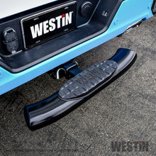 Laden Sie das Bild in den Galerie-Viewer, Westin PRO TRAXX 5 Hitch Step 27in Step 2in Receiver - Black