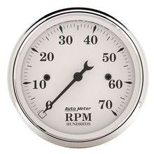 Carica l&#39;immagine nel visualizzatore di Gallery, Autometer 3 1/8 inch 7000rpm Old Tyme Tachometer