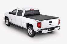 Laden Sie das Bild in den Galerie-Viewer, Tonno Pro 04-06 Chevy Silverado 1500 5.8ft Fleetside Tonno Fold Tri-Fold Tonneau Cover