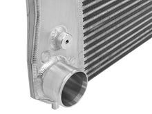 Carica l&#39;immagine nel visualizzatore di Gallery, aFe Bladerunner GT Series Intercooler 17-18 GM Diesel Trucks V8-6.6L L5P (Intercooler Only)