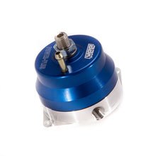 Laden Sie das Bild in den Galerie-Viewer, BBK 94-98 Mustang 5.0 / 4.6 Adjustable Fuel Pressure Regulator