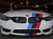 Cargar imagen en el visor de la galería, aFe Magnum FORCE Dynamic Air Scoop 15-18 BMW M3/15-20 M4 - Blue