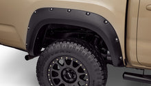 Charger l&#39;image dans la galerie, Bushwacker 16-18 Toyota Tacoma Pocket Style Flares 4pc 60.5/73.7in Bed - Black