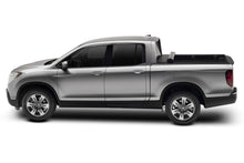 Carica l&#39;immagine nel visualizzatore di Gallery, Truxedo 17-20 Honda Ridgeline 4ft 8in Lo Pro Bed Cover