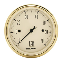 Laden Sie das Bild in den Galerie-Viewer, AutoMeter Golden Oldies 3-1/8in 0-7k Tachometer Gauge