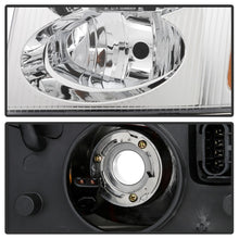 Load image into Gallery viewer, xTune 02-09 GMC Envoy Driver Side Headlight - OEM Left (HD-JH-GEN02-OE-L)