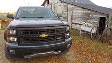 Laden Sie das Bild in den Galerie-Viewer, EGR 16+ Chev Silverado LD Superguard Hood Shield - Matte (301675)