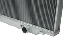 Carica l&#39;immagine nel visualizzatore di Gallery, aFe BladeRunner Street Series Radiator 03-07 ford Diesel Trucks V8 6.0L