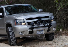 Cargar imagen en el visor de la galería, N-Fab Light Bar 06-13 Chevy Tahoe/Suburban/Avalanche - Gloss Black - Light Tabs