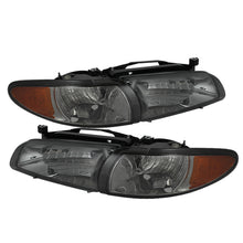 Load image into Gallery viewer, Xtune Pontiac Grand Prix 97-03 Crystal Headlights w/ Amber Corner Lights HD-JH-PGPRIX-SET-AM-SM