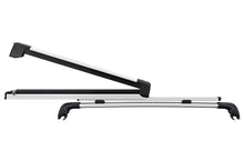 Carica l&#39;immagine nel visualizzatore di Gallery, Thule SnowPack Extender Slide-out Ski/Snowboard Rack (Up to 6 Pair Skis/4 Snowboards) - Black/Silver
