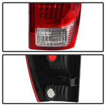 Carica l&#39;immagine nel visualizzatore di Gallery, Xtune Chevy Avalanche 02-06 Passenger Side Tail Lights - OEM Right ALT-JH-CAVA02-OE-R