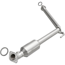 गैलरी व्यूवर में इमेज लोड करें, MagnaFlow Direct-Fit SS Catalytic Converter 05-06 Toyota Tundra 4.0L V6