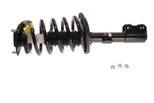 Carica l&#39;immagine nel visualizzatore di Gallery, KYB Shocks &amp; Struts Strut Plus Front Right Toyota Sienna 2007-2010 (FWD w/ 7 passenger)